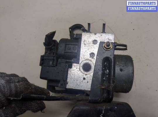 купить Блок АБС, насос (ABS, ESP, ASR) на Toyota Yaris 1999-2006