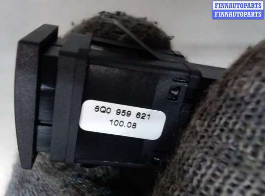 купить Кнопка обогрева стекла на Volkswagen Polo 2005-2009