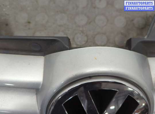 купить Решетка радиатора на Volkswagen Golf 5 2003-2009