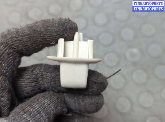 купить Кронштейн козырька солнцезащитного на Citroen C6 2004-2012