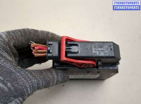 купить Блок управления стояночным тормозом на Mercedes ML W166 2011-2015