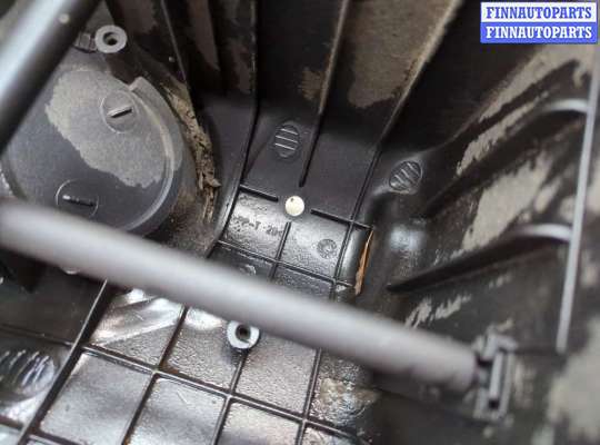 купить Корпус воздушного фильтра на Volkswagen Passat 5 1996-2001