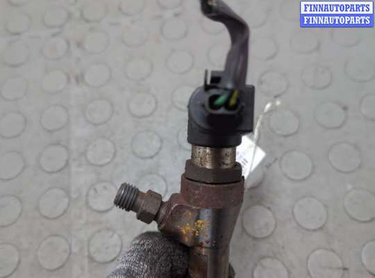 Форсунка топливная на Nissan Qashqai I (J10)