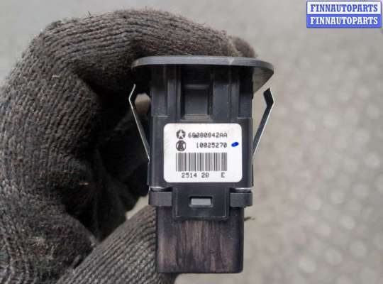 купить Кнопка стеклоподъемника (блок кнопок) на Dodge Ram 2008-2019