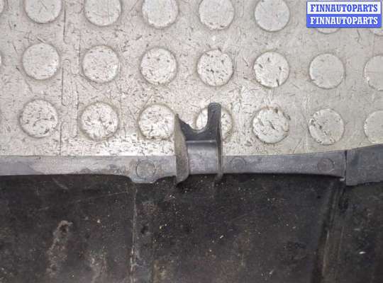 купить Накладка декоративная на ДВС на Mercedes C W203 2000-2008