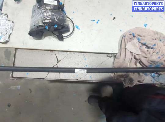 купить Молдинг стекла (боковое) на Nissan X-Trail (T30) 2001-2007