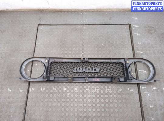 купить Решетка радиатора на Toyota FJ Cruiser