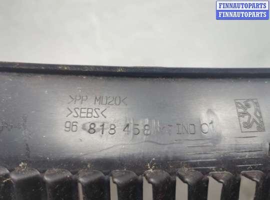 купить Жабо под дворники (дождевик) на Peugeot 207 2006-2015