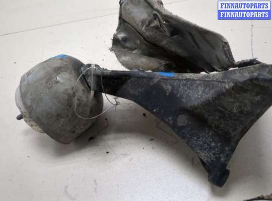 купить Подушка крепления двигателя на Volkswagen Passat 5 1996-2000