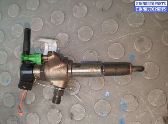 Форсунка топливная на Peugeot 3008 I