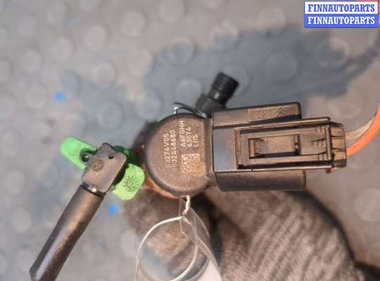 Форсунка топливная на Peugeot 3008 I