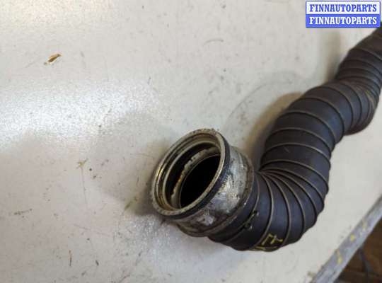 купить Патрубок интеркулера на Mercedes CLK W209 2002-2010