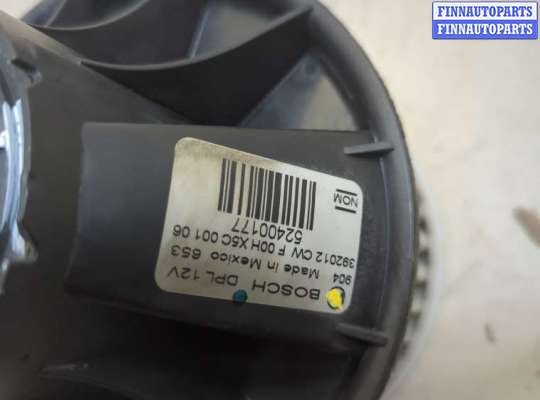 Мотор отопителя на Cadillac Escalade II (GMT 800)