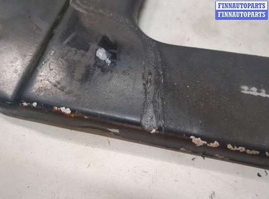 купить Кронштейн радиатора на Nissan X-Trail (T30) 2001-2007