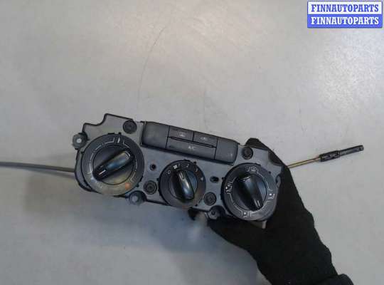 Блок управления печкой на Volkswagen Jetta VI (1B)