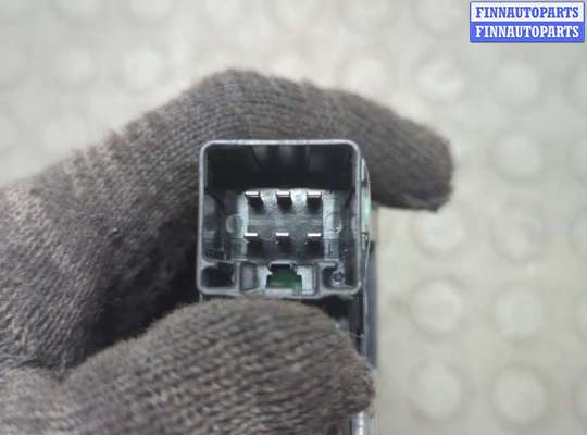 Блок управления стеклоподъёмниками на Jeep Grand Cherokee IV (WK2)