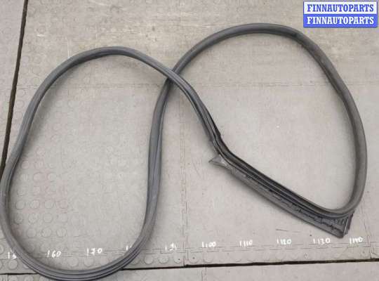 Уплотнитель двери на Mini Cooper III (F55, F56)