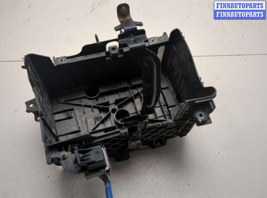 Купить Полка под АКБ на Renault Trafic 2014-2025 Полка под АКБ RN1585388 на Renault Trafic 2014-2025