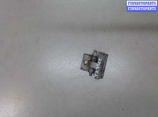 купить Петля двери на Volvo V70 2001-2008