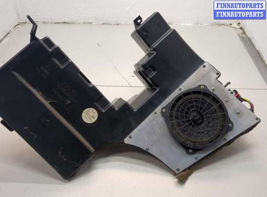 Сабвуфер AU1723876 на Audi A4 (B5) 1994-2000