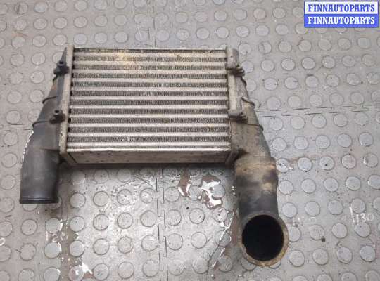 Радиатор интеркулера VG2725129 на Volkswagen Passat 5 1996-2001