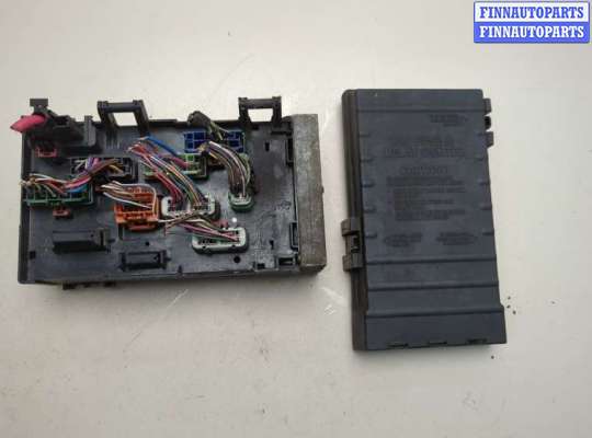 купить Блок предохранителей на Chrysler Voyager 2000-2007