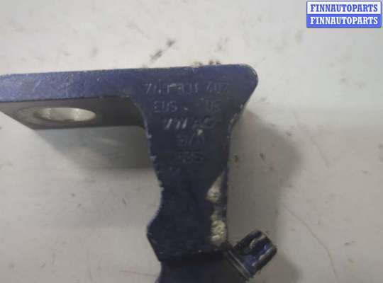 купить Петля двери на Volkswagen Polo 2009-2014