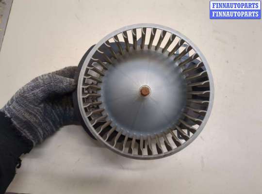 Мотор отопителя на Volkswagen Touareg II (7P)