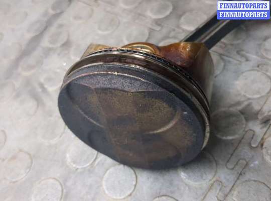 Поршневая группа (поршень, шатун) на Mercedes-Benz C (W204)