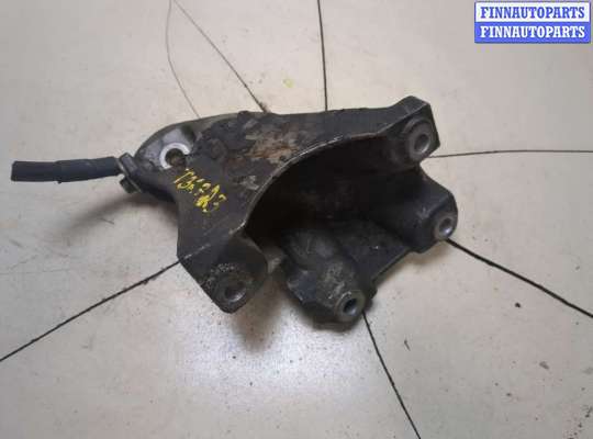 купить Кронштейн двигателя на Audi Q7 2005-2015