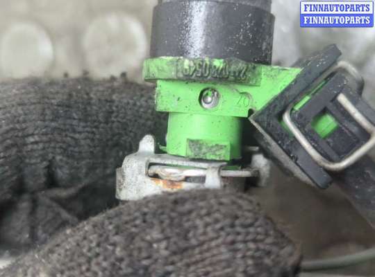 Форсунка топливная на Mercedes-Benz C (W203)