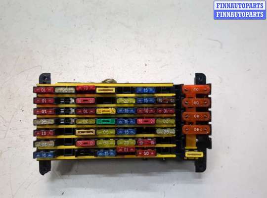 Блок предохранителей RN1595707 на Renault Safrane 1992-2000