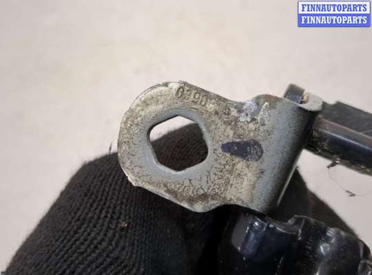 купить Петля двери на Renault Megane 2 2002-2009