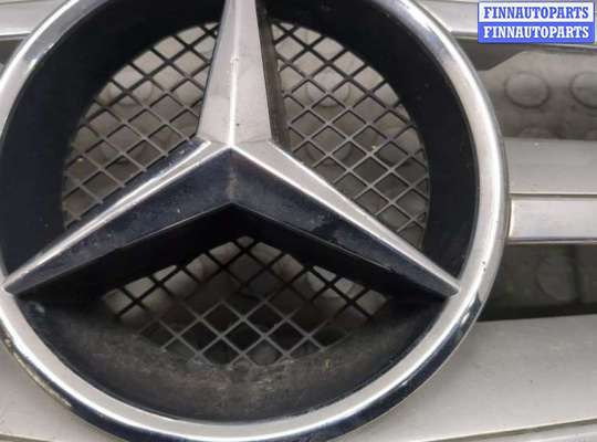 Решетка радиатора на Mercedes-Benz C (W204)