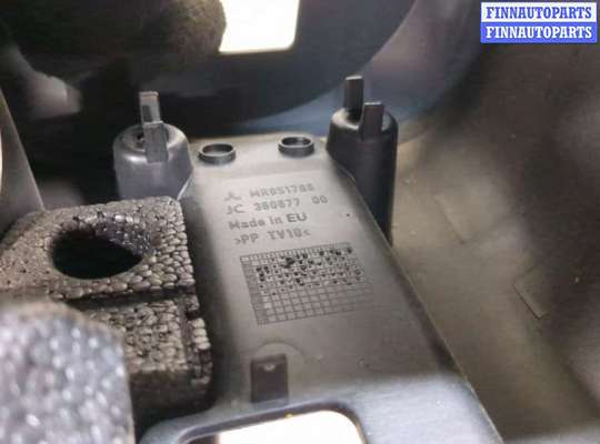 купить Кожух рулевой колонки на Mitsubishi Colt 2002-2012