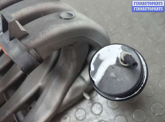 Коллектор впускной на Volkswagen Phaeton (3D)