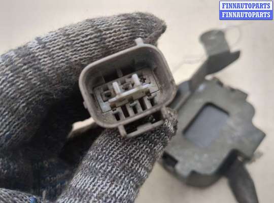 купить Сигнал (клаксон) на Toyota Avensis 1 1997-2003