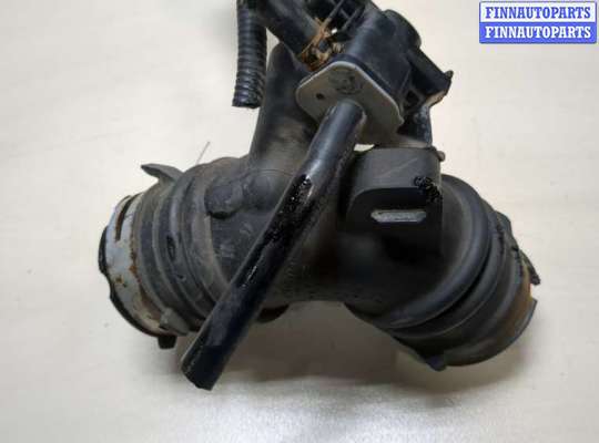 купить Патрубок корпуса воздушного фильтра на Toyota Yaris 2005-2011