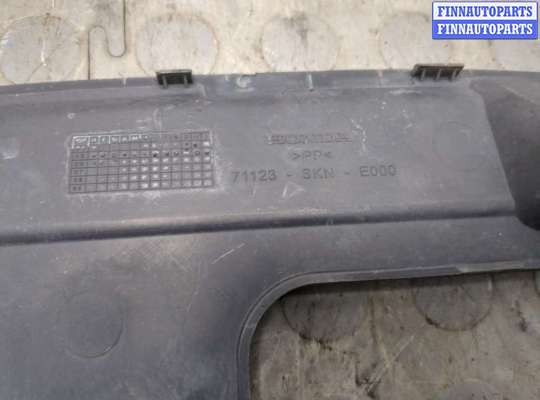 купить Накладка замка капота на Honda CR-V 2001-2006