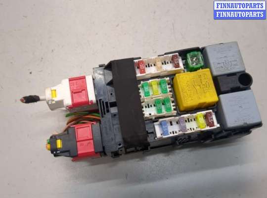 Блок предохранителей CT1132329 на Citroen C4 Picasso 2013-2018