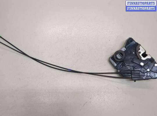 Замок боковой двери на Toyota Yaris P9