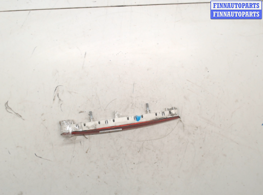 купить Фонарь дополнительный (стоп-сигнал) на Mercedes CLK W209 2002-2010