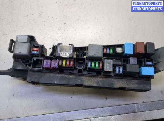 купить Блок предохранителей на Pontiac Vibe 1 2002-2008