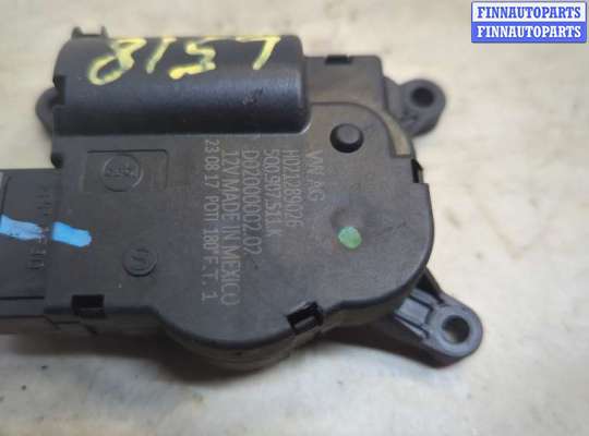 Моторчик заслонки печки на Volkswagen Tiguan II 