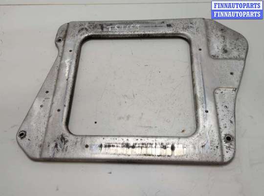 купить Кронштейн радиатора на Nissan X-Trail (T30) 2001-2007