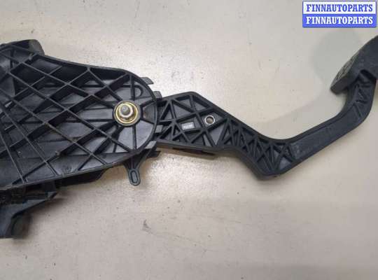купить Педаль сцепления на Volkswagen Touran 2003-2006