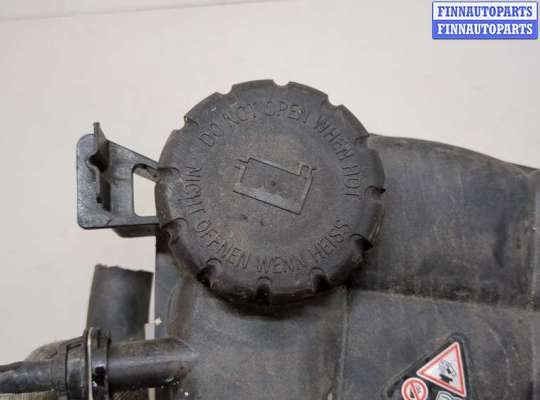 купить Бачок расширительный на Mercedes ML W166 2011-2015