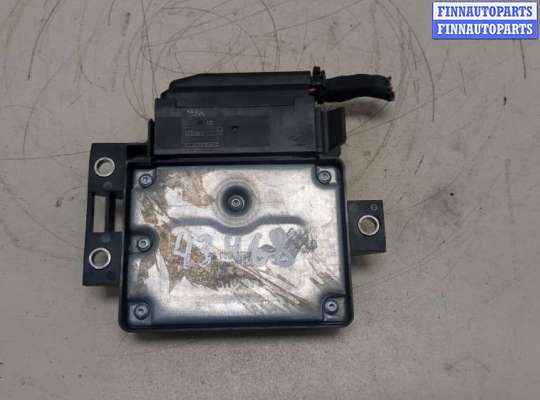 Блок управления стояночным тормозом VG2492817 на Volkswagen Passat 7 2010-2015 Европа