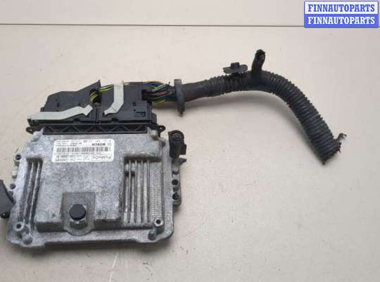 Блок управления двигателем FO2211328 на Ford Focus 3 2011-2015
