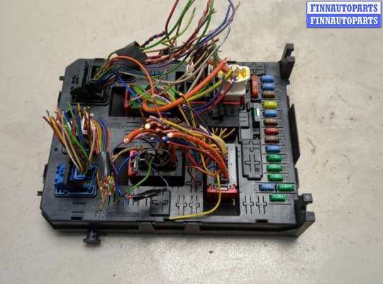 Блок управления BSI (Блок предохранителей) PG1203247 на Peugeot 3008 2009-2016